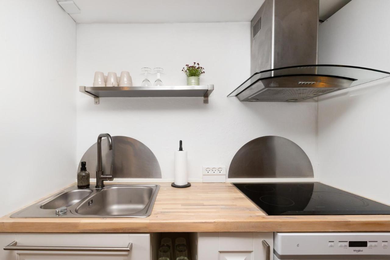 Moderne & Fuldt Udstyret Lejlighed M.Plads Til 4 Hojbjerg Экстерьер фото